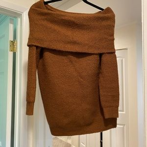 Forever 21 folded over off shoulder sweater. Worn once